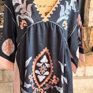 Source Unknown Black and Peach Embroidered Mini Dress